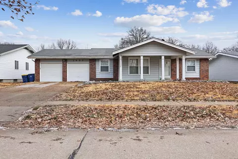 1453 Kingsford Dr, Florissant, MO 63031