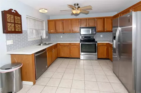 Kitchen - 1436 Pepperdine Ct, Ballwin, MO 63021 photo 2 of 5