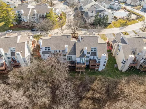 View/Area - 645 Highview Circle Dr, Ballwin, MO 63021 photo 1 of 2