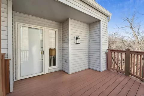 Exterior - 645 Highview Circle Dr, Ballwin, MO 63021 photo 4 of 8
