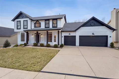 Exterior - 389 Gateford Dr, Ballwin, MO 63021 photo 2 of 7