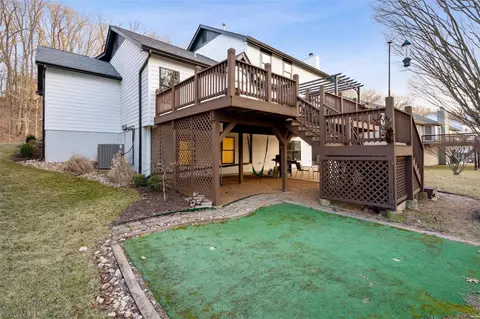 Exterior - 389 Gateford Dr, Ballwin, MO 63021 photo 6 of 7