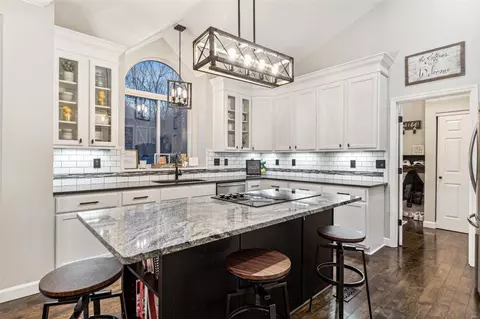 Kitchen - 389 Gateford Dr, Ballwin, MO 63021 photo 2 of 3