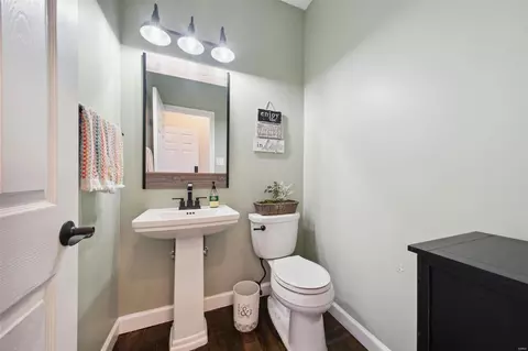 Bath - 389 Gateford Dr, Ballwin, MO 63021 photo 1 of 3
