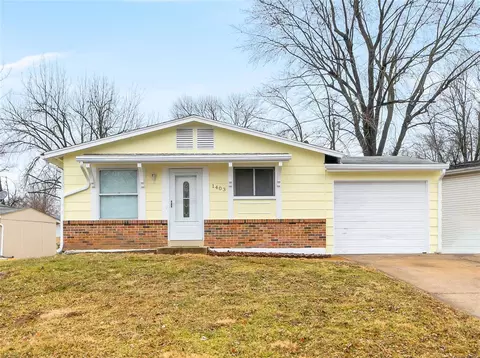 1403 Ramona Ln, Saint Charles, MO 63304