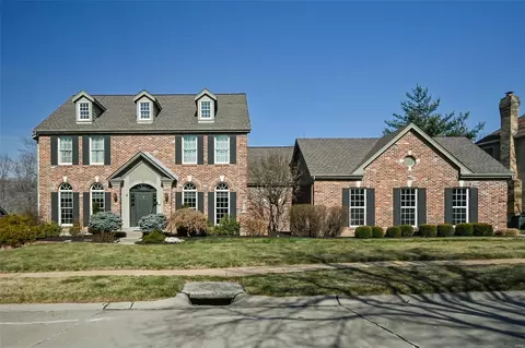17114 Surrey View Dr, Chesterfield, MO 63005
