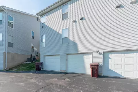 1716 Whispering Creek Dr #C, Ballwin, MO 63021 photo 16