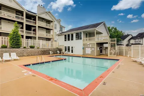 1716 Whispering Creek Dr #C, Ballwin, MO 63021 photo 17
