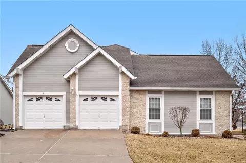 4 Shaelah Dr #7, Weldon Spring, MO 63304