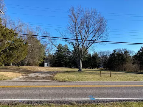 5120 Ambs Rd, Saint Louis, MO 63128