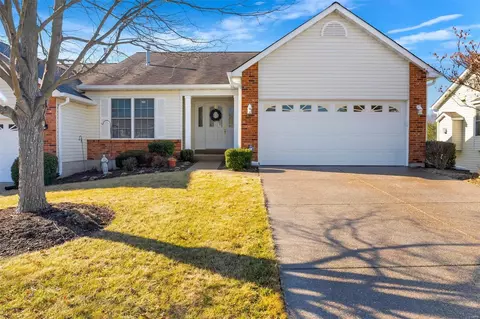 7133 Dulce Domum Dr, Dardenne Prairie, MO 63368