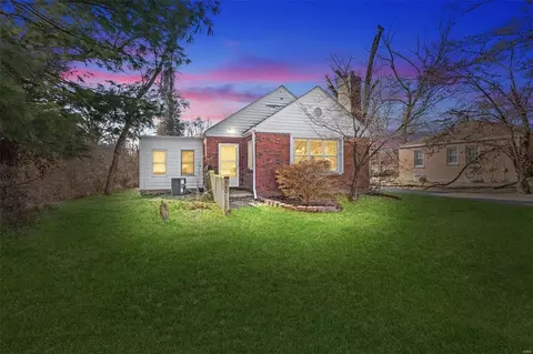 160 Thoroughman Ave, Saint Louis, MO 63135