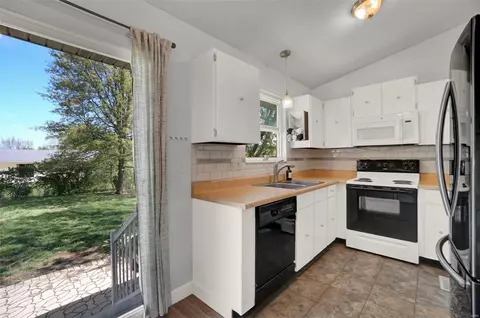 1349 Half Moon Dr, O'fallon, MO 63366 photo 10