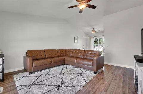 1349 Half Moon Dr, O'fallon, MO 63366 photo 5
