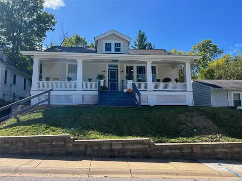 214 Eldridge Ave, Saint Louis, MO 63119