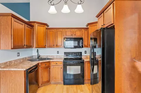 Kitchen - 63 White Doe Ct, Eureka, MO 63025 photo 1 of 4