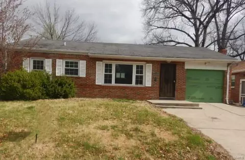 7013 Rohn Dr, Saint Louis, MO 63121