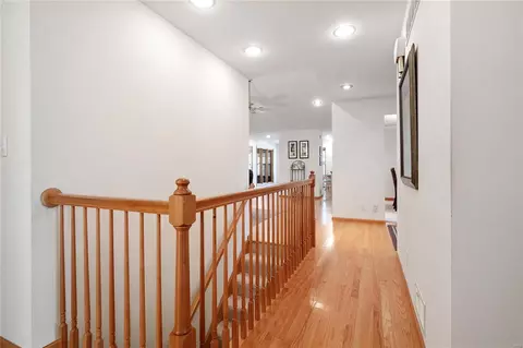 Entry Way - 16777 Clayton Rd, Wildwood, MO 63011 photo 2 of 2