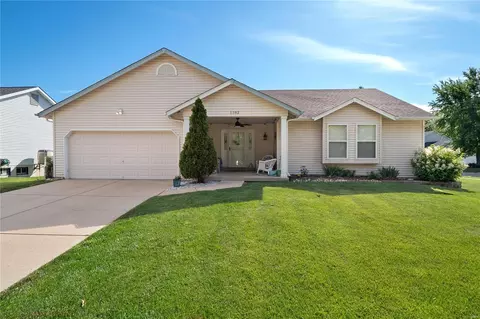 1182 Bellow Falls Dr, O'fallon, MO 63368