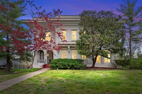 19 Princeton Ave, Saint Louis, MO 63130