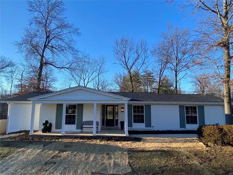 12 Courtway Pl, Ballwin, MO 63011