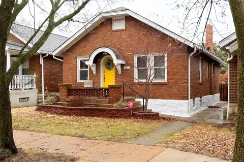 3811 Burgen Ave, Saint Louis, MO 63116