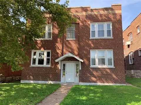 3637 Chippewa St, Saint Louis, MO 63116