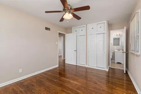 Bedroom - 9032 Kickapoo Dr, Saint Louis, MO 63123 photo 2 of 3
