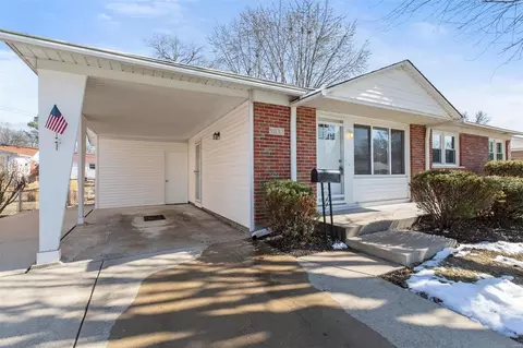 Exterior - 9032 Kickapoo Dr, Saint Louis, MO 63123 photo 3 of 8
