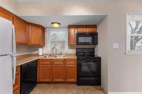 Kitchen - 9032 Kickapoo Dr, Saint Louis, MO 63123 photo 2 of 5