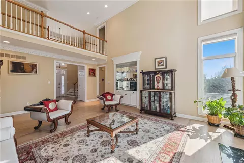 Living - 331 Pine Bend Dr, Wildwood, MO 63005 photo 2 of 6