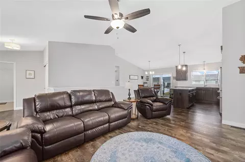 1540 Misty River Dr, O'fallon, MO 63366 photo 10