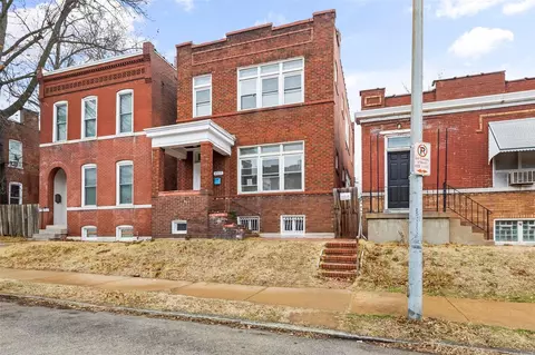 3517 Itaska St, Saint Louis, MO 63111