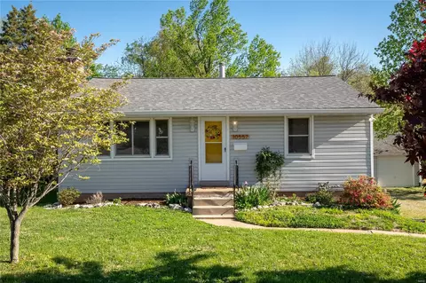 10557 Litz Ave, Saint Ann, MO 63074