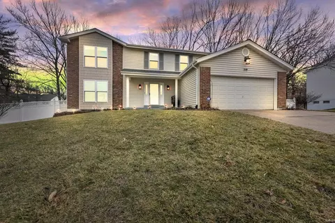 530 Lering Ct, Ballwin, MO 63011