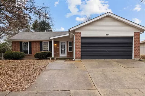 564 Queen Ann Dr, Hazelwood, MO 63042