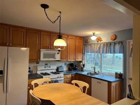 908 Parma Dr, Ballwin, MO 63021 photo 7