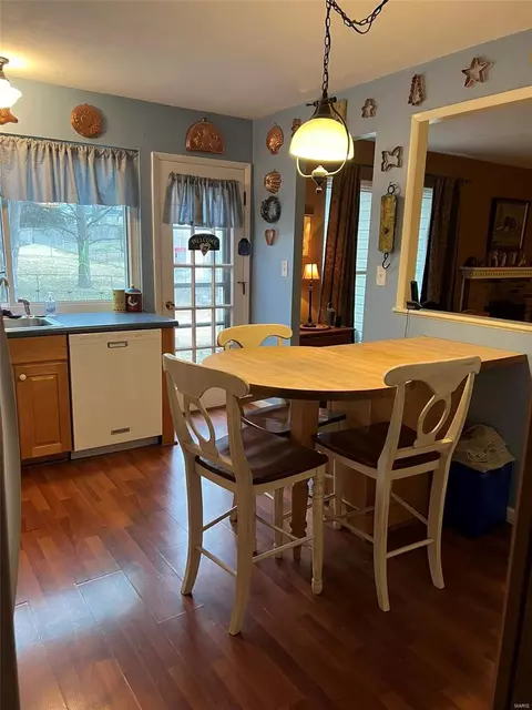 908 Parma Dr, Ballwin, MO 63021 photo 8