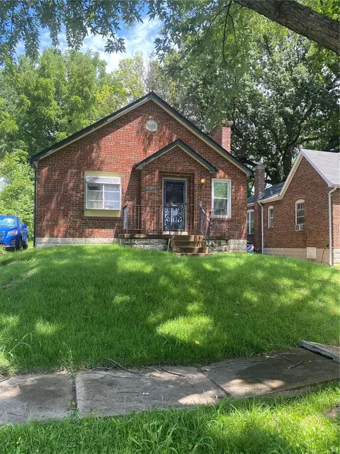 2519 Switzer Ave, Saint Louis, MO 63136