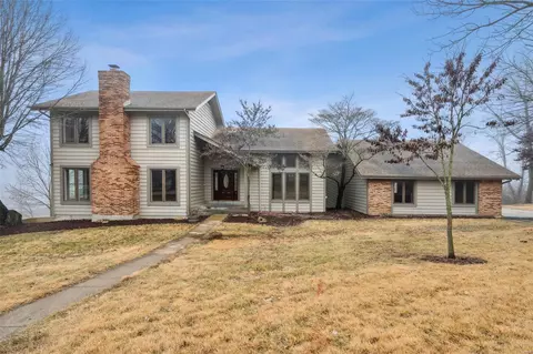 3502 Huntington Ln, Saint Charles, MO 63303