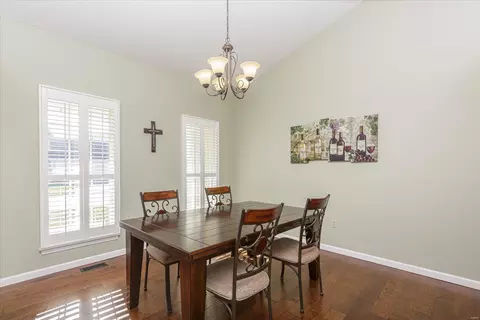 Dining - 2205 Currier Pl, O'fallon, MO 63368 photo 4 of 6