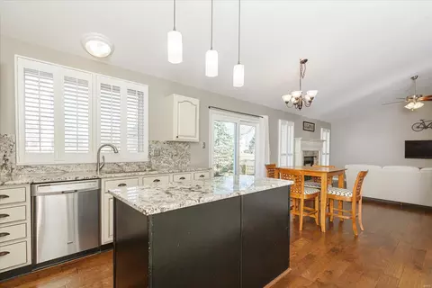 Kitchen - 2205 Currier Pl, O'fallon, MO 63368 photo 3 of 6