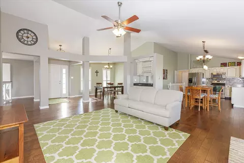 Living - 2205 Currier Pl, O'fallon, MO 63368 photo 3 of 4