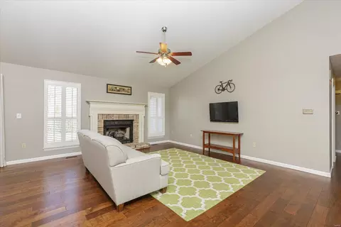 Living - 2205 Currier Pl, O'fallon, MO 63368 photo 2 of 4