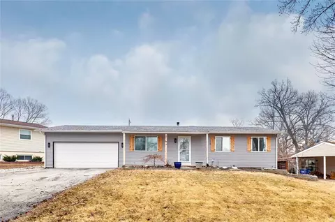 16 Colgate Cir, O'fallon, MO 63366