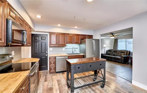 16 Colgate Cir, O'fallon, MO 63366 photo 12