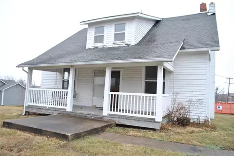 1904 Peine Rd, Wentzville, MO 63385