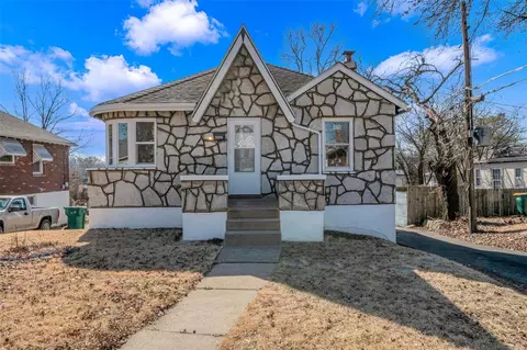 6712 Glenmore Ave, Saint Louis, MO 63121