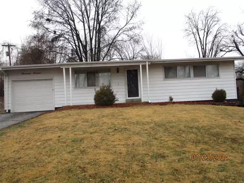 1911 Paducah Dr, Saint Louis, MO 63136