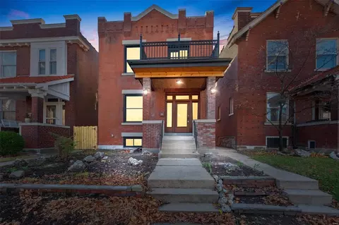 4010 Arsenal St, Saint Louis, MO 63116